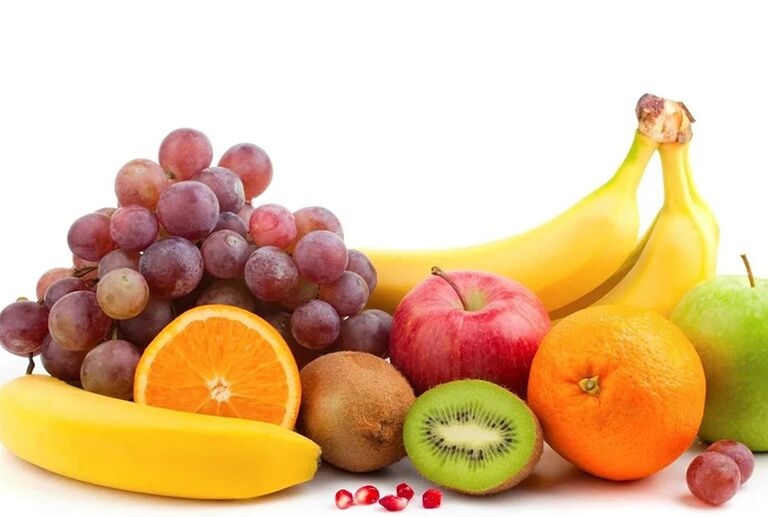 Froitas frescas que forman a base da dieta durante os brotes de gota