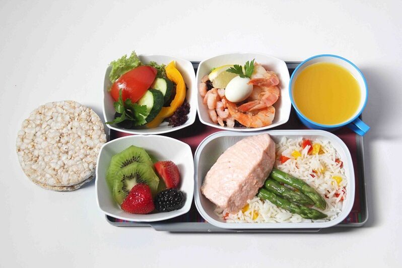 Pratos saudables incluídos no menú de nutrición adecuado para a perda de peso
