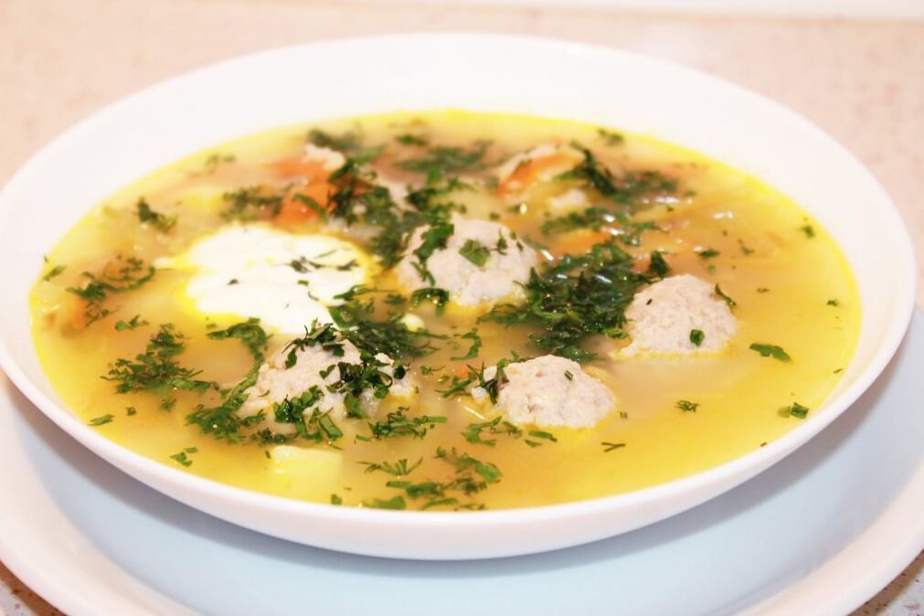 A sopa de albóndigas é ideal para a fase de Alternación da dieta Dukan